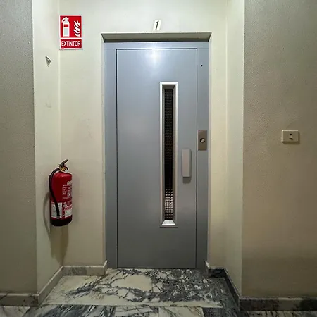 5min En Coche, X2 Parkings, Taxi Privado - Con Coste