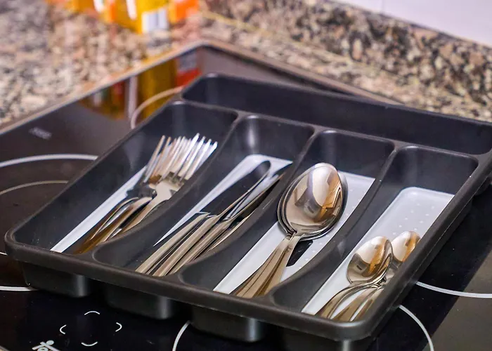 5min En Coche, X2 Parkings, Taxi Privado - Con Coste